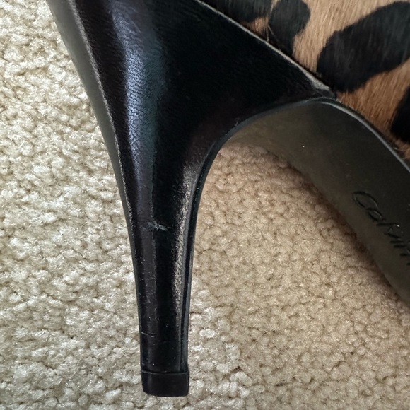 Calvin Klein leopard print booties. Size 8 - Picture 4 of 7